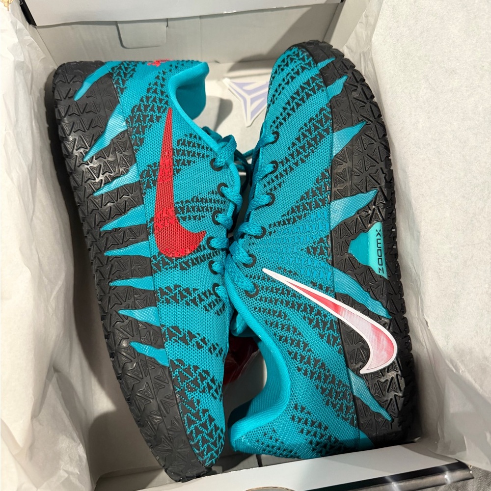 Nike Kids Sneakers in Teal and Red